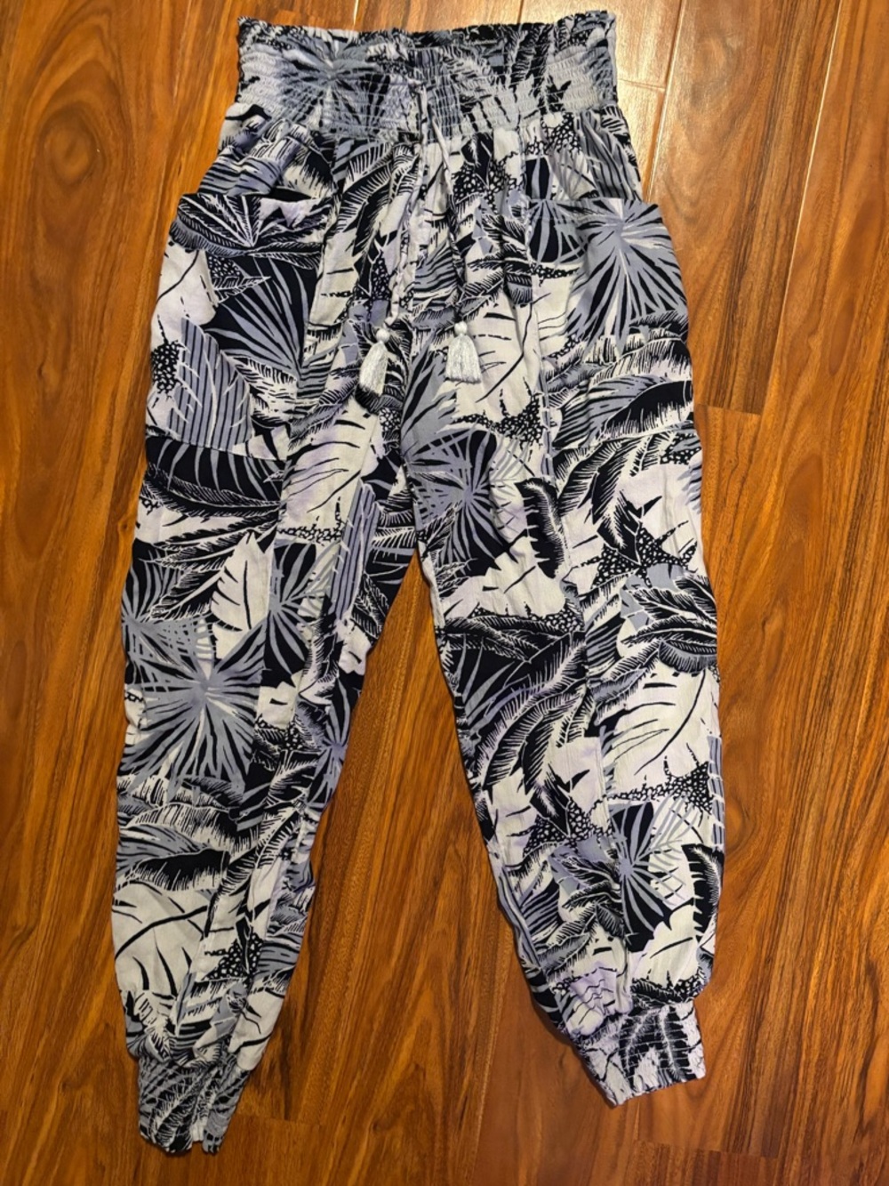 aerie tropical beach jogger